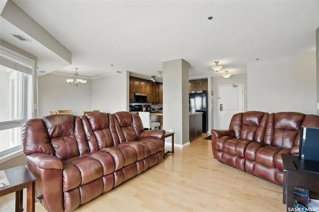 902 Spadina Crescent E Saskatoon SK S7K 0G8