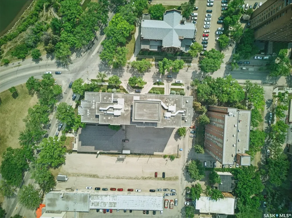 902 Spadina Crescent E Saskatoon SK S7K 0G8