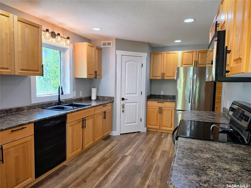116 White Birch Drive Three Lakes Rm No. 400 SK S0K 2X0