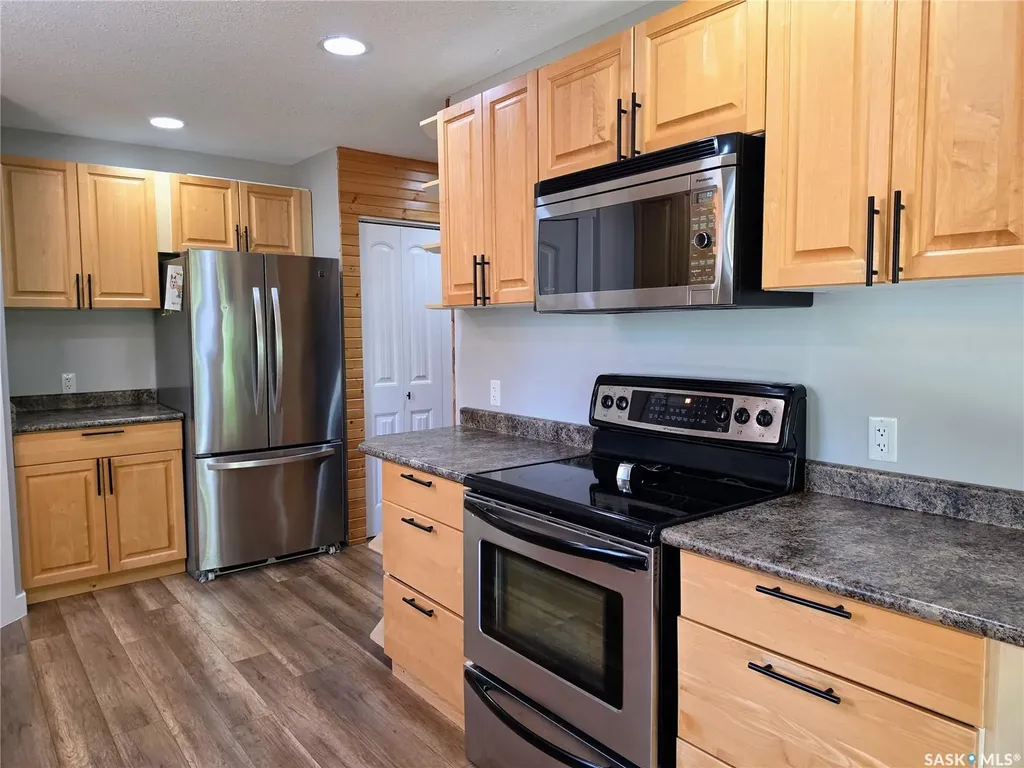 116 White Birch Drive Three Lakes Rm No. 400 SK S0K 2X0