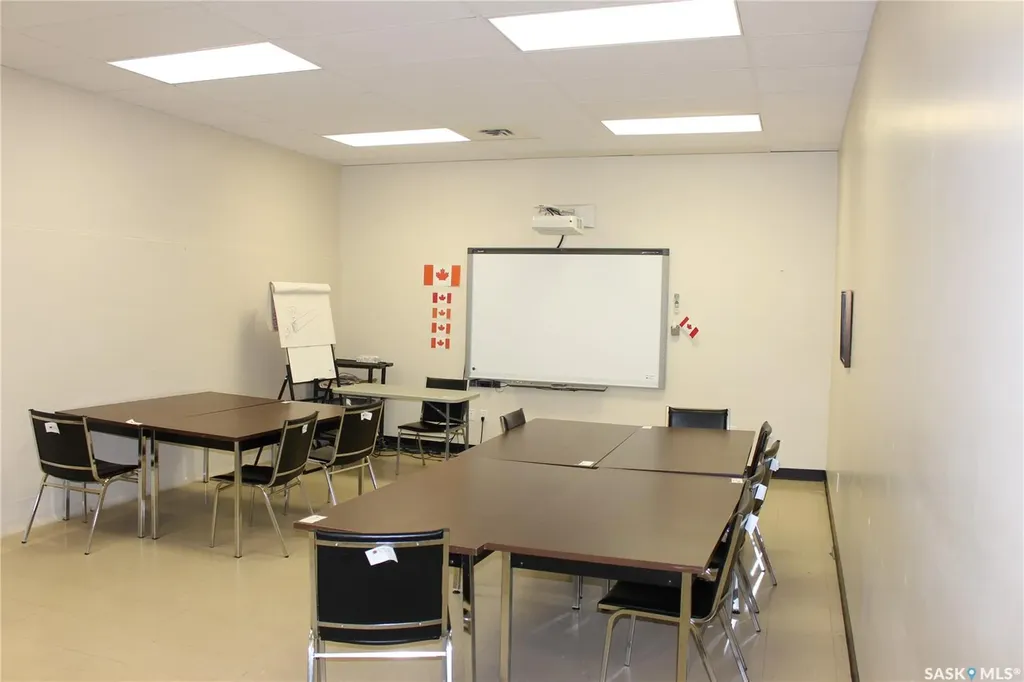 432 Main Street Moose Jaw SK S6H 3K2