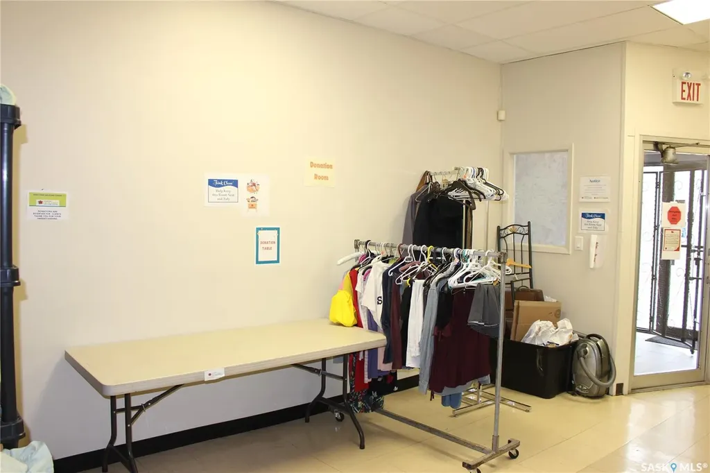 432 Main Street Moose Jaw SK S6H 3K2