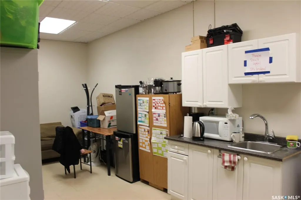 432 Main Street Moose Jaw SK S6H 3K2
