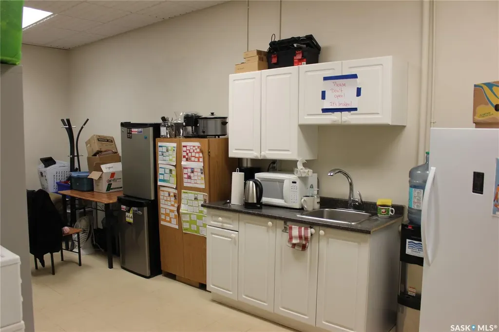432 Main Street Moose Jaw SK S6H 3K2