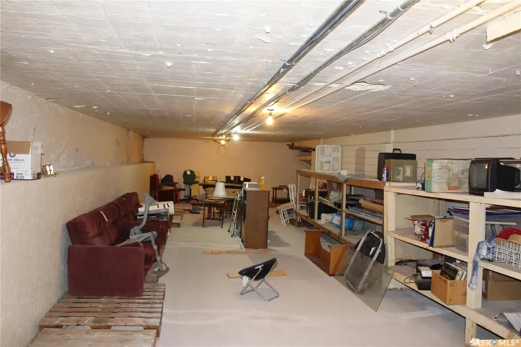 432 Main Street Moose Jaw SK S6H 3K2