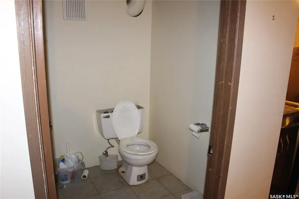 432 Main Street Moose Jaw SK S6H 3K2