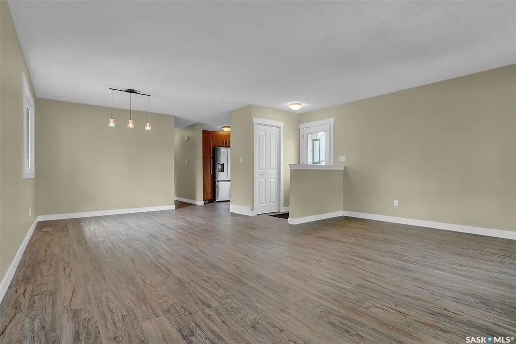 30 Shore Bay Regina SK S4R 7H6