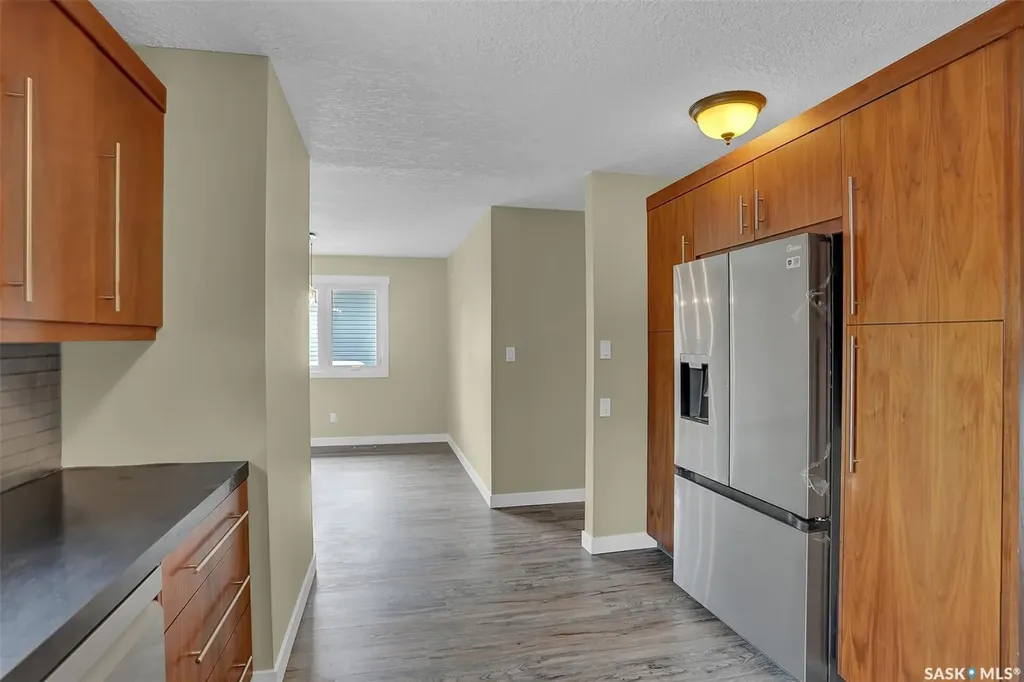 30 Shore Bay Regina SK S4R 7H6