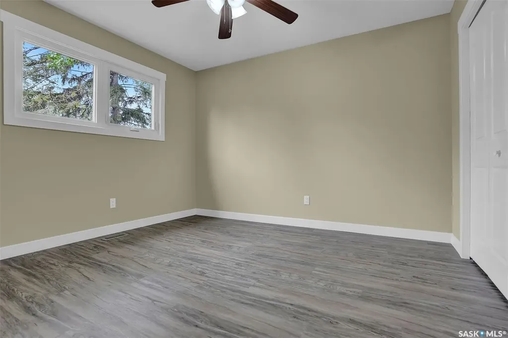 30 Shore Bay Regina SK S4R 7H6