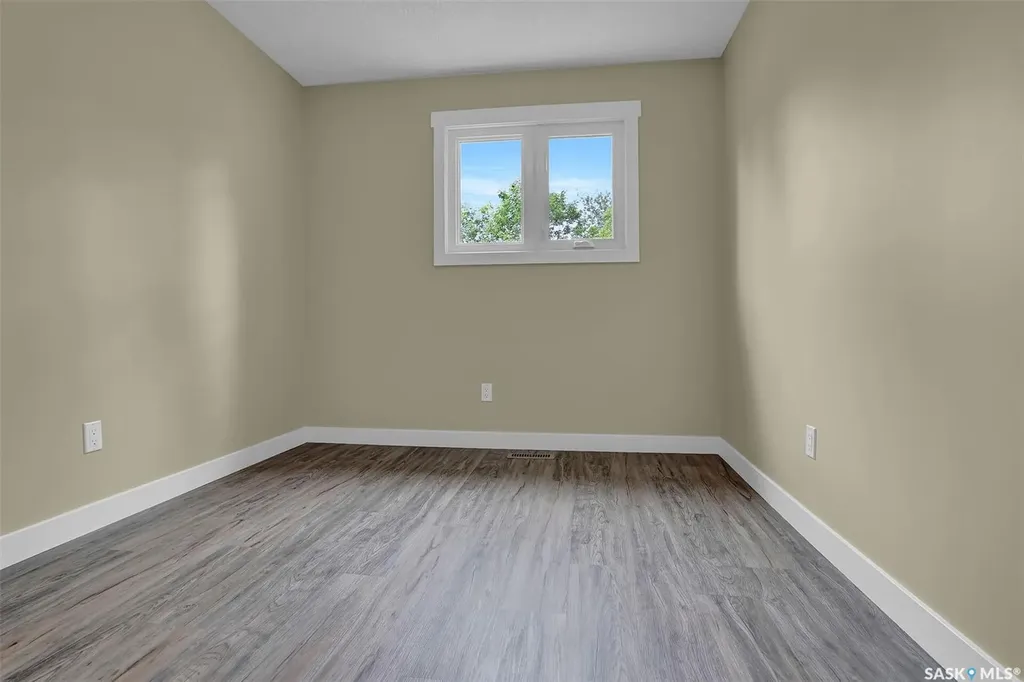 30 Shore Bay Regina SK S4R 7H6