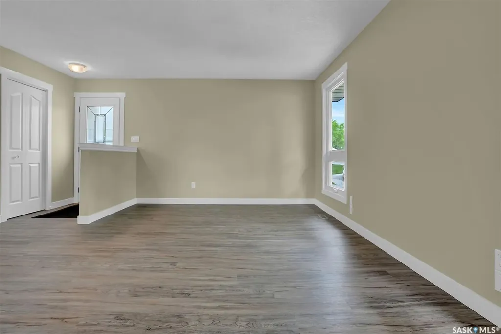 30 Shore Bay Regina SK S4R 7H6