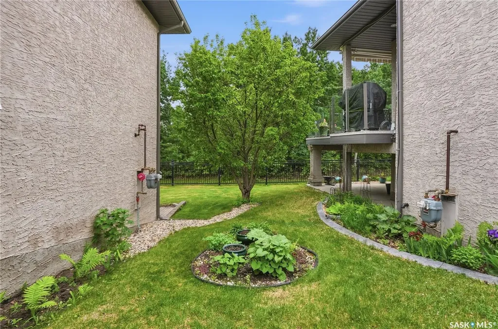 301 Cartwright Terrace Saskatoon SK S7T 1E2