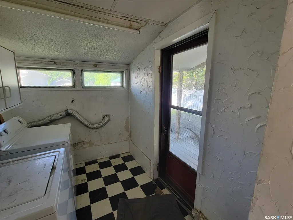 223 2nd Avenue E Unity SK S0K 4L0