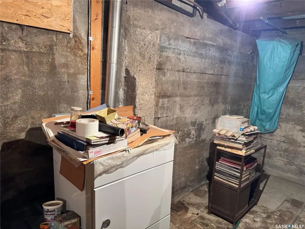218 Main Street Mossbank SK S0H 3G0