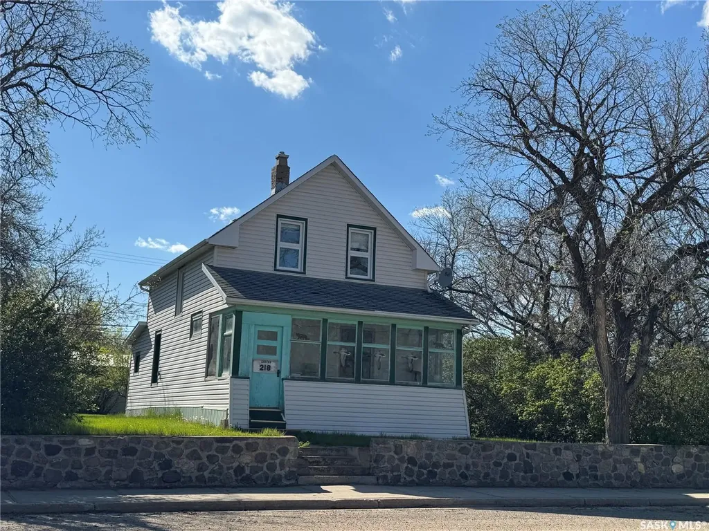 218 Main Street Mossbank SK S0H 3G0