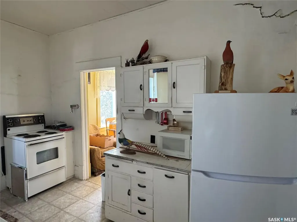 218 Main Street Mossbank SK S0H 3G0