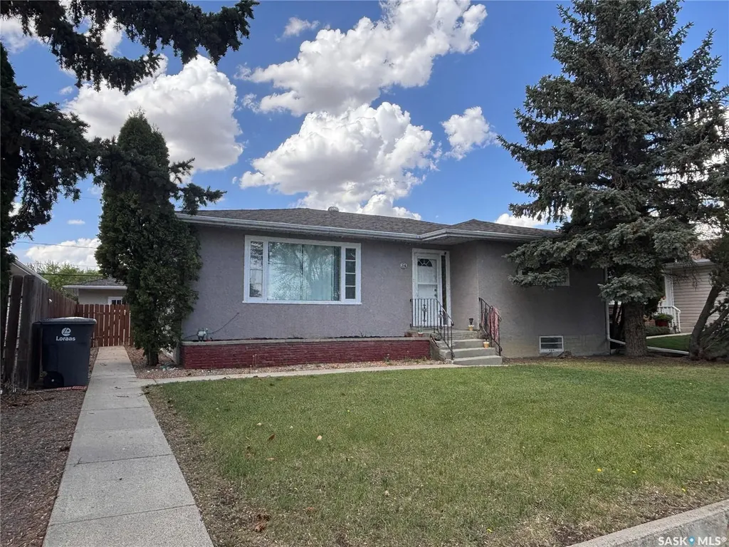 216 4th Avenue W Kindersley SK S0L 1S0
