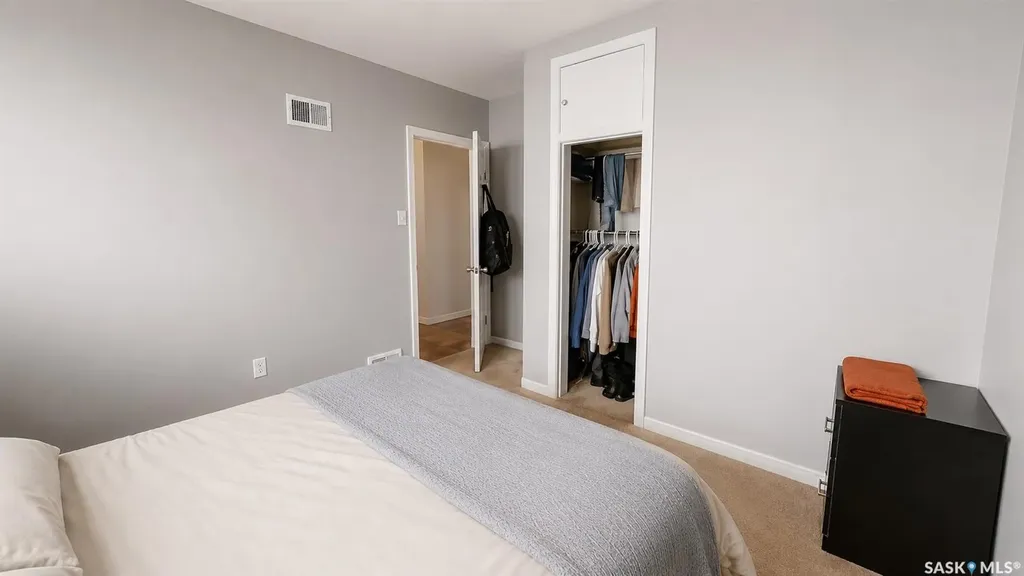 216 4th Avenue W Kindersley SK S0L 1S0