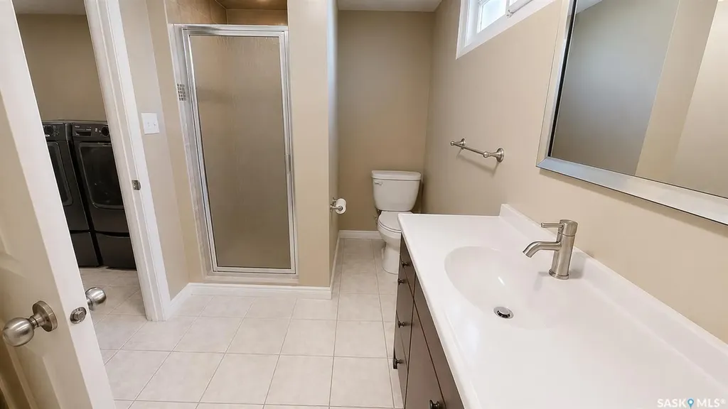 216 4th Avenue W Kindersley SK S0L 1S0