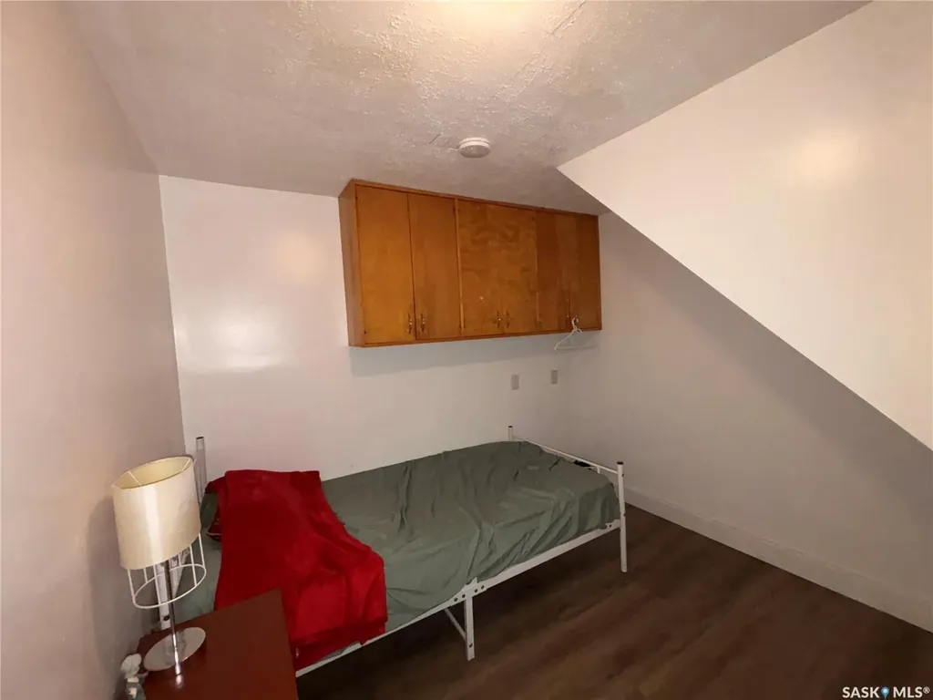 216 4th Avenue W Kindersley SK S0L 1S0