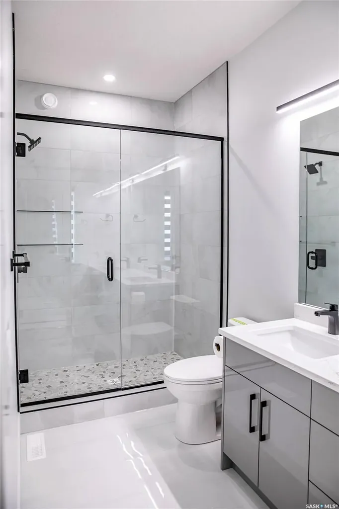 430 Nazarali Manor Saskatoon SK S7H 0W2