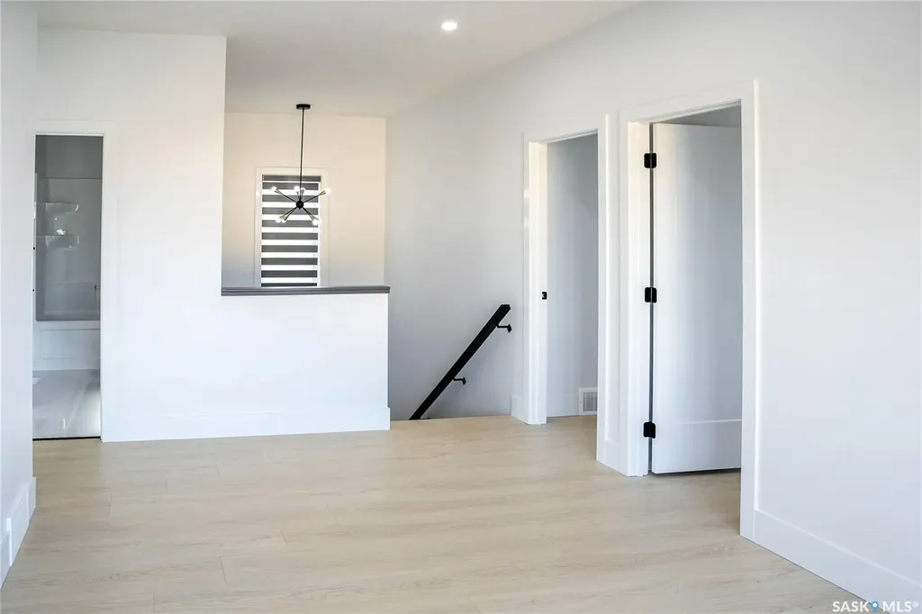 430 Nazarali Manor Saskatoon SK S7H 0W2