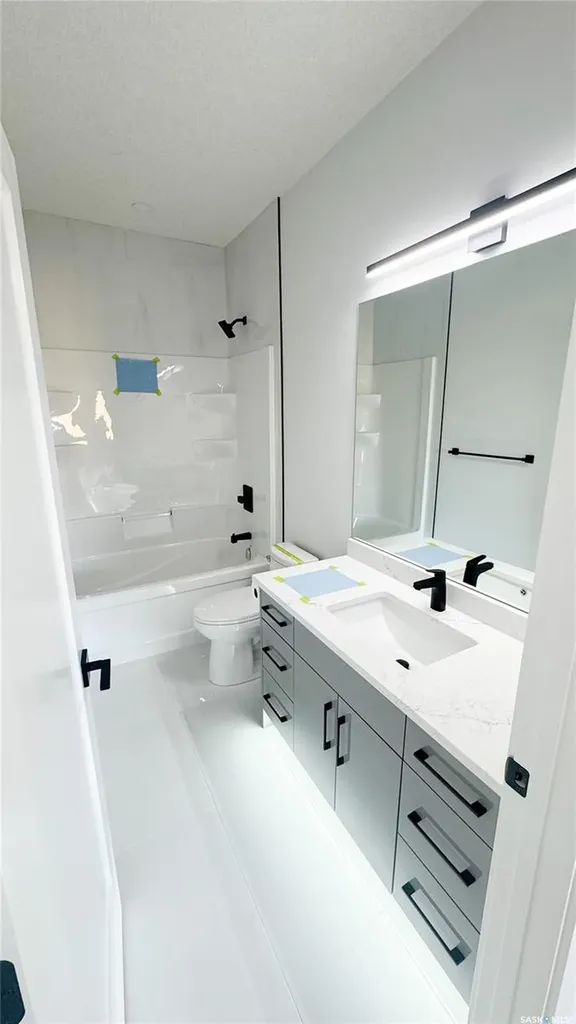 430 Nazarali Manor Saskatoon SK S7H 0W2