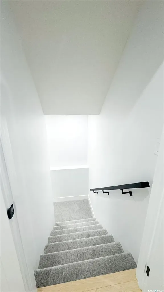 430 Nazarali Manor Saskatoon SK S7H 0W2