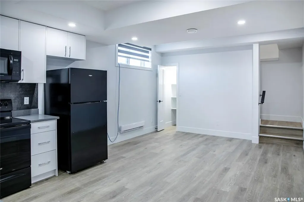 430 Nazarali Manor Saskatoon SK S7H 0W2