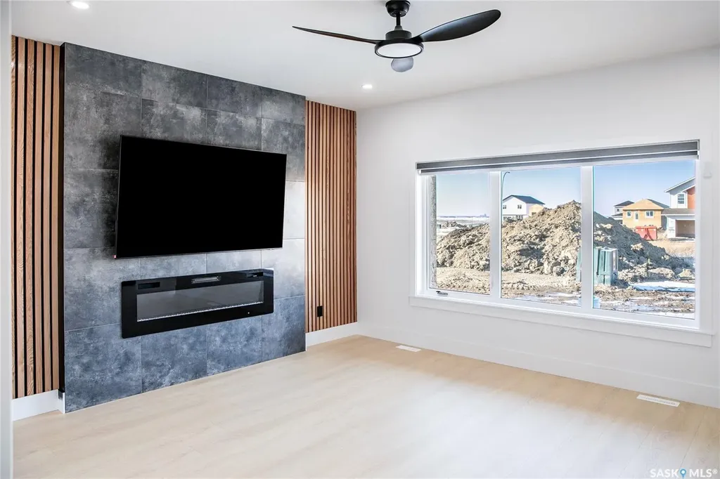 430 Nazarali Manor Saskatoon SK S7H 0W2
