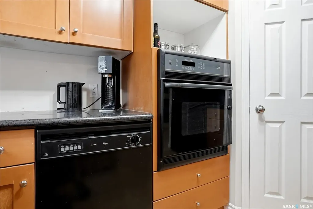 3229 15th Avenue Regina SK S4T 1T1
