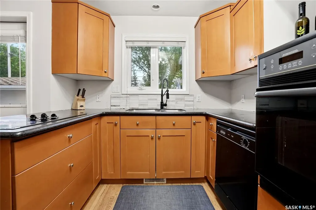 3229 15th Avenue Regina SK S4T 1T1