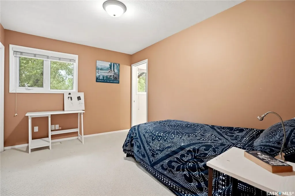 3229 15th Avenue Regina SK S4T 1T1