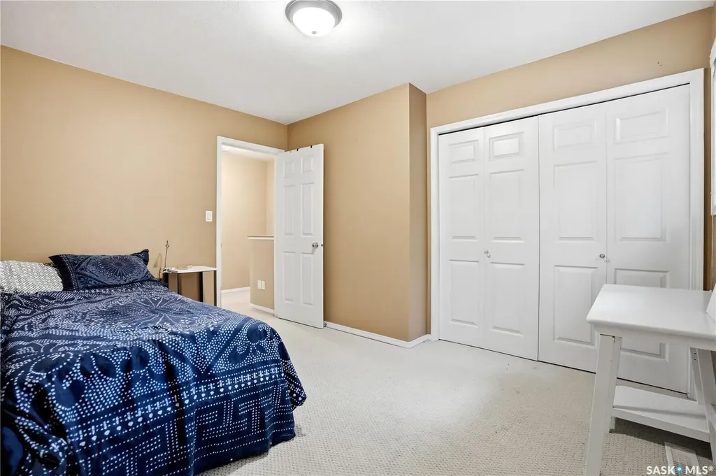 3229 15th Avenue Regina SK S4T 1T1