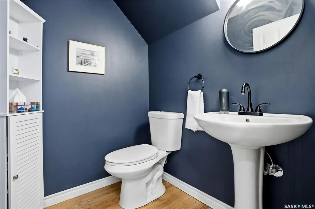 3229 15th Avenue Regina SK S4T 1T1