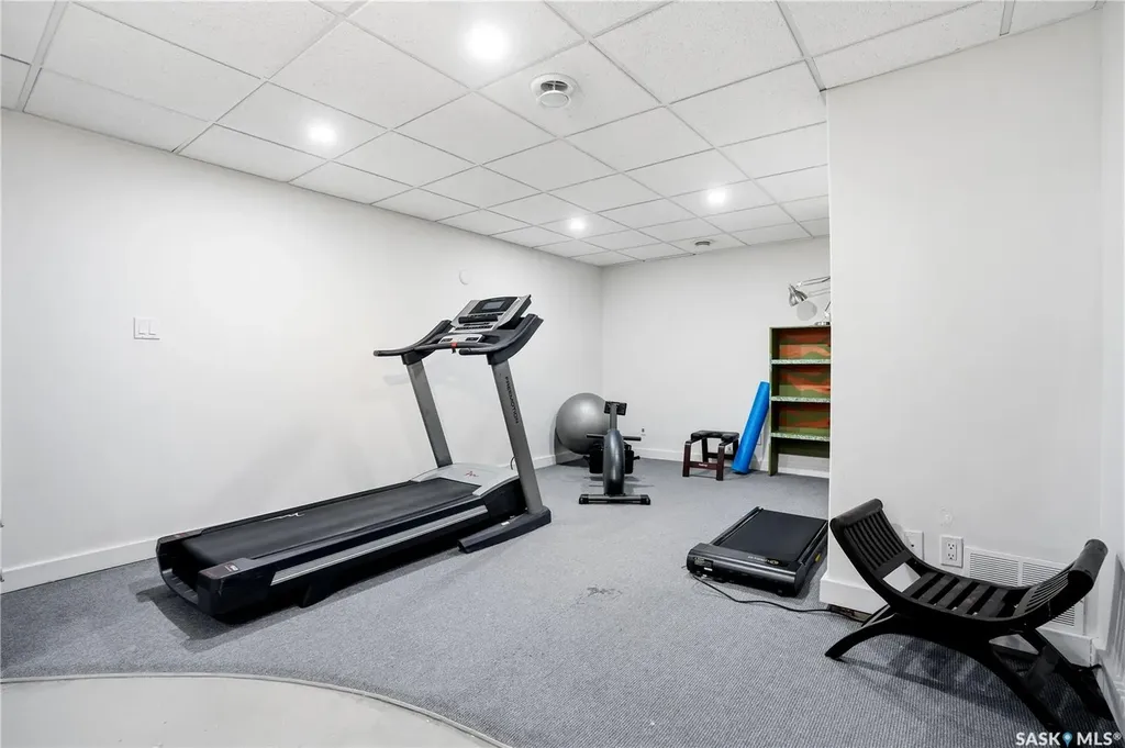 3229 15th Avenue Regina SK S4T 1T1