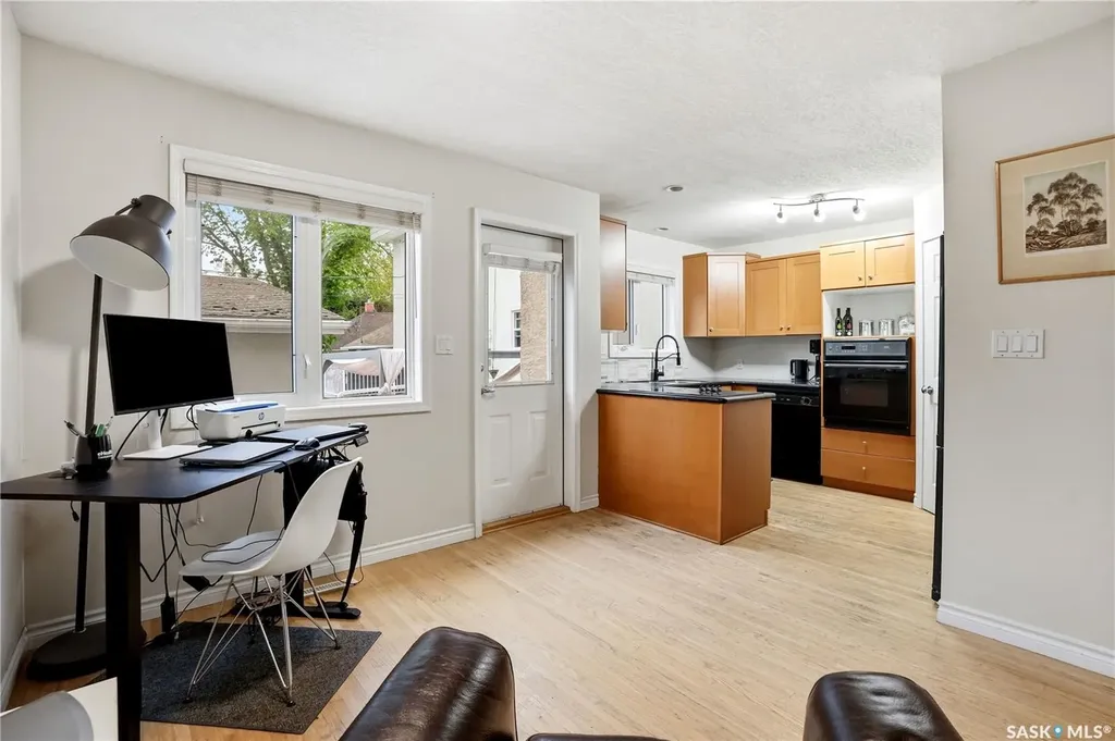 3229 15th Avenue Regina SK S4T 1T1