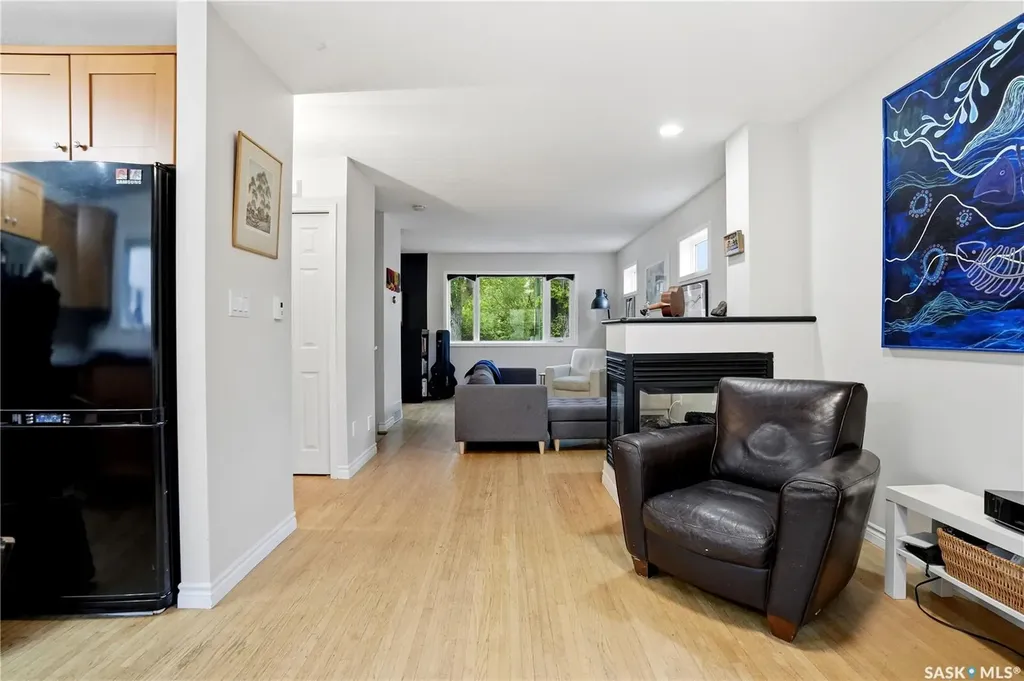 3229 15th Avenue Regina SK S4T 1T1