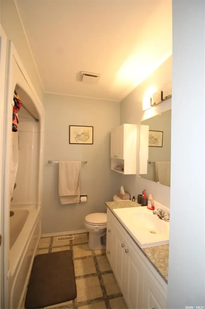 622 9th Street W Shaunavon SK S0N 2M0