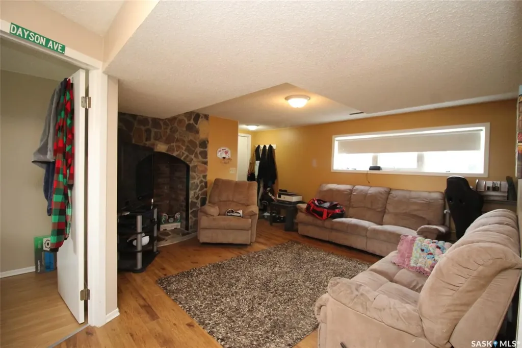 622 9th Street W Shaunavon SK S0N 2M0