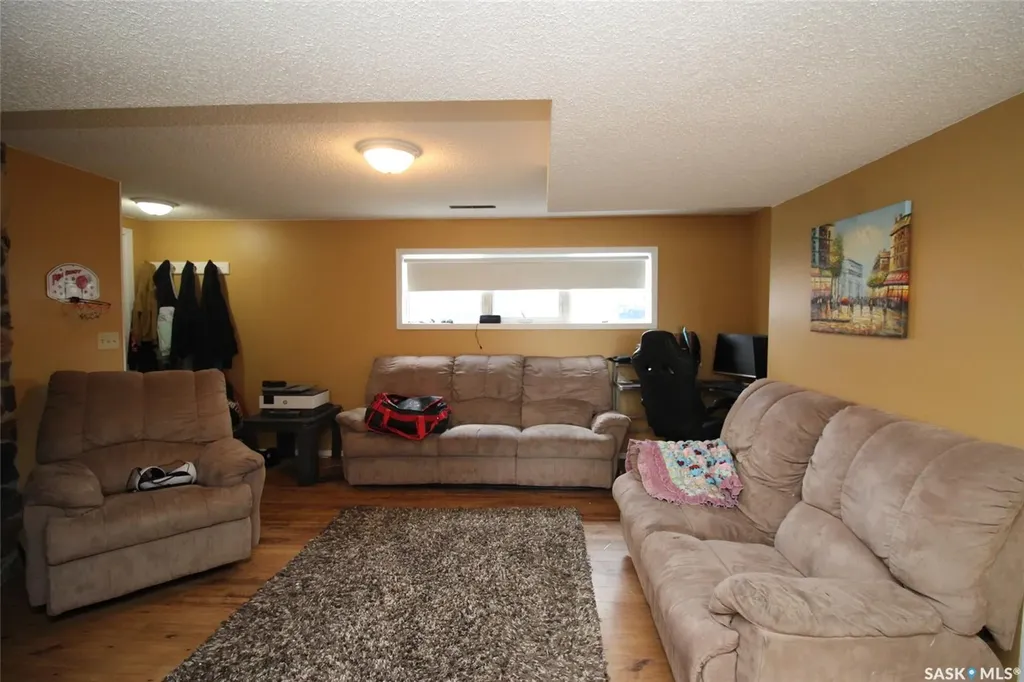 622 9th Street W Shaunavon SK S0N 2M0