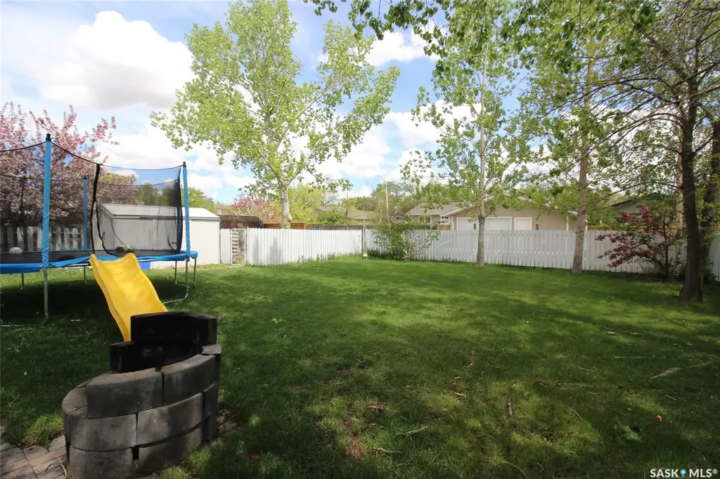 622 9th Street W Shaunavon SK S0N 2M0