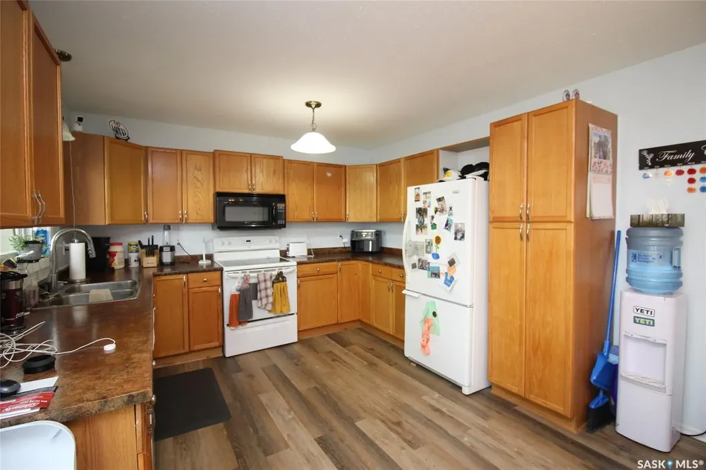 622 9th Street W Shaunavon SK S0N 2M0