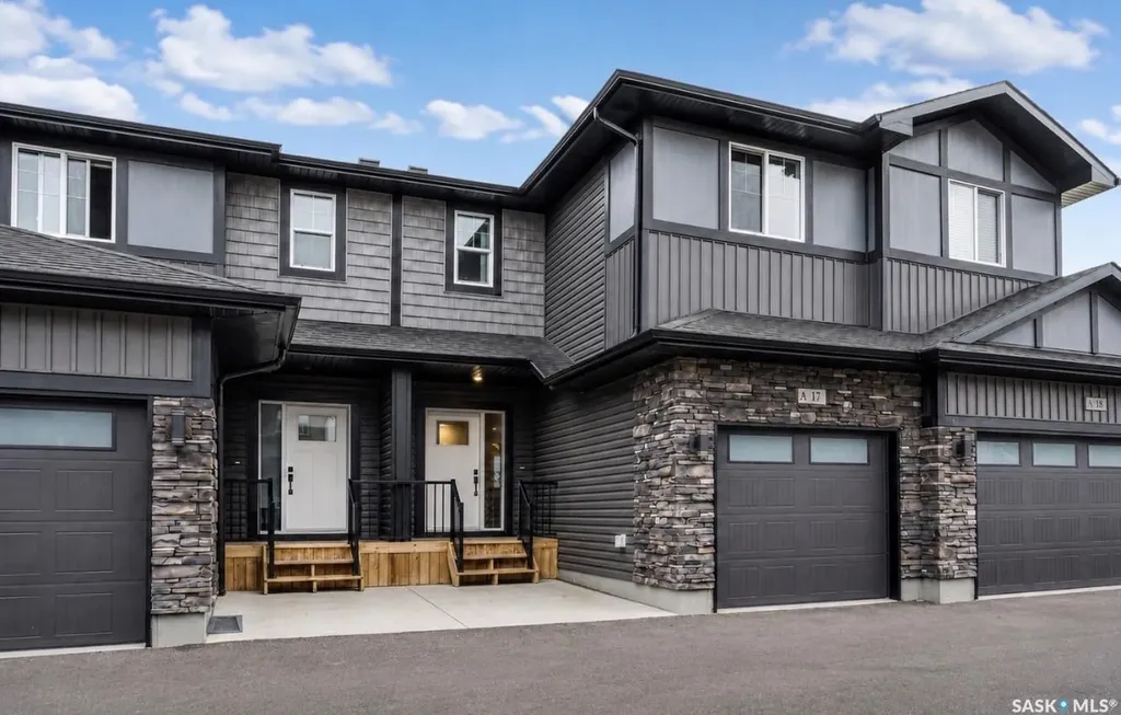 525 Mahabir Lane Saskatoon SK S7W 1G1
