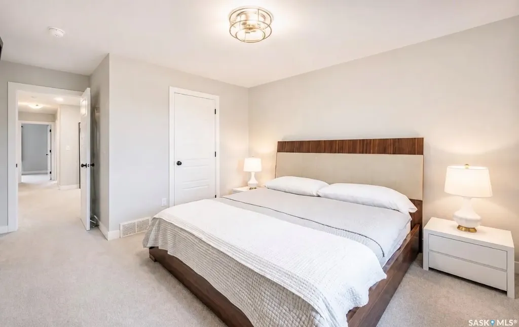 525 Mahabir Lane Saskatoon SK S7W 1G1