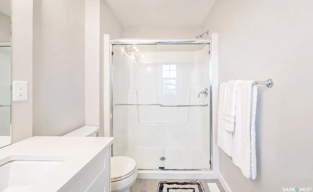 525 Mahabir Lane Saskatoon SK S7W 1G1