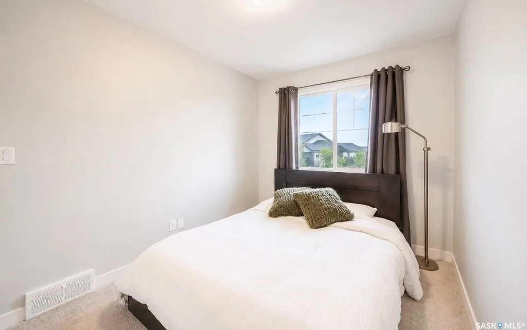 525 Mahabir Lane Saskatoon SK S7W 1G1