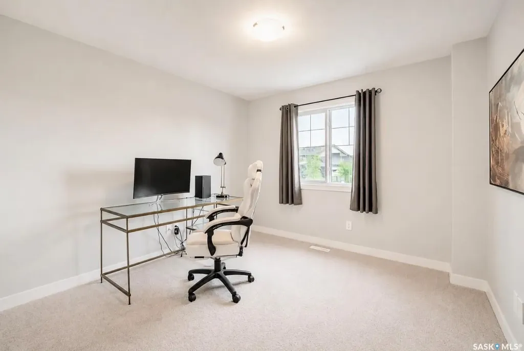 525 Mahabir Lane Saskatoon SK S7W 1G1