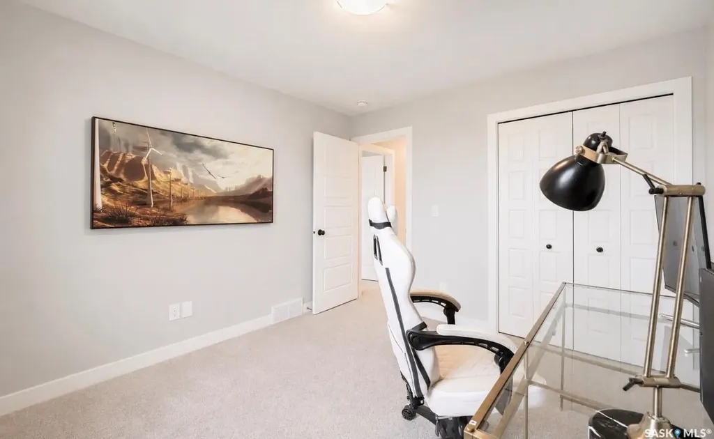 525 Mahabir Lane Saskatoon SK S7W 1G1