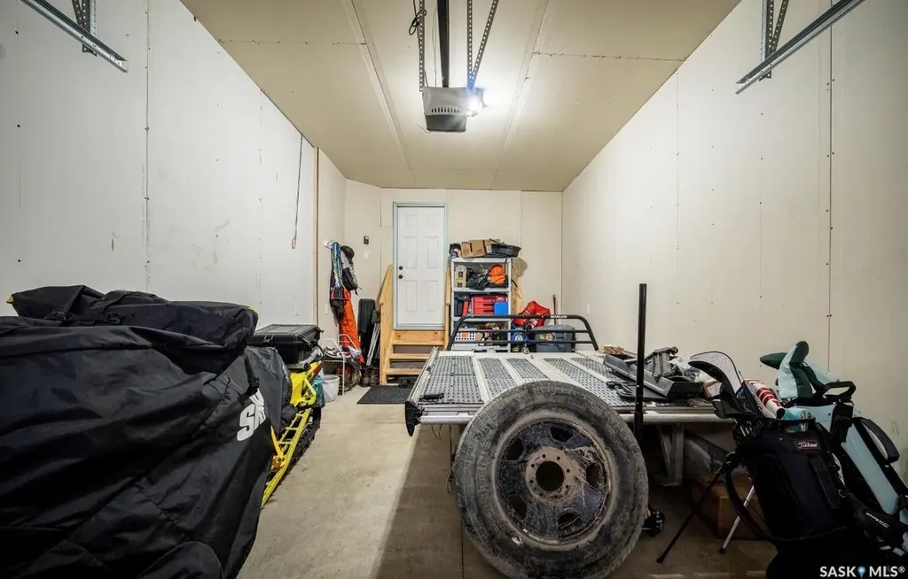 525 Mahabir Lane Saskatoon SK S7W 1G1